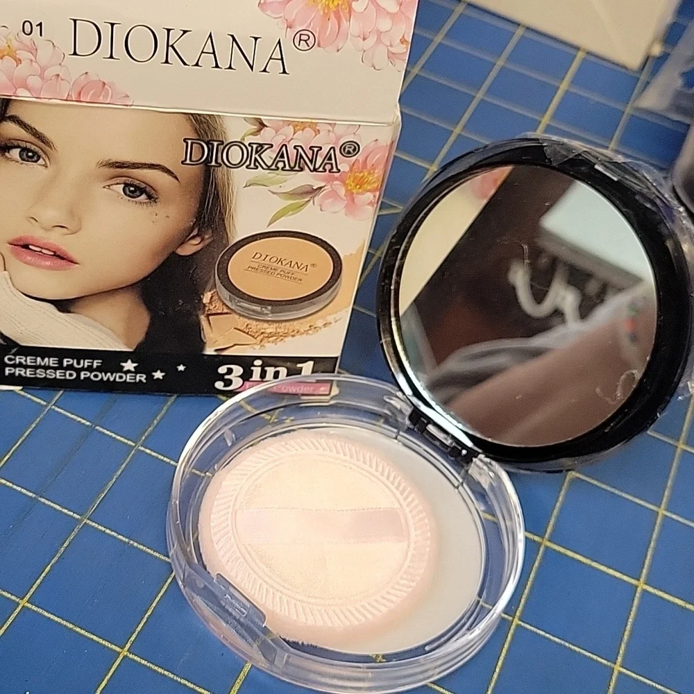 Diokana 3 in 1 Fine Powder Creme Puff Pressed Powder New in Box